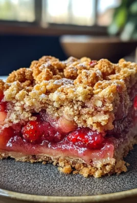 Strawberry Rhubarb Crumble Bars